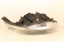 Laden Sie das Bild in den Galerie-Viewer, Frontscheinwerfer Ford Focus III BM5113W030AH Links Scheinwerfer Headlight SCH2398920540yd