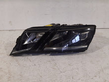 Laden Sie das Bild in den Galerie-Viewer, Frontscheinwerfer Skoda Octavia III 5E1941015F LED Links Scheinwerfer Headlight SCH2765121670bf