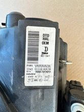 Laden Sie das Bild in den Galerie-Viewer, Frontscheinwerfer Toyota Auris 81110-02K30 Rechts Scheinwerfer Headlight SCH9965051261cc