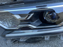 Laden Sie das Bild in den Galerie-Viewer, Frontscheinwerfer Toyota V I Full LED Links Scheinwerfer Headlight SCH4048352755bs