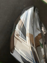 Laden Sie das Bild in den Galerie-Viewer, Frontscheinwerfer Audi A6 C8 4K0941039C LED Ein Stück (Rechts oder Links) SCH3120973793ms