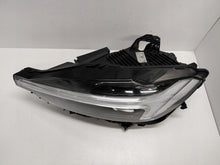 Laden Sie das Bild in den Galerie-Viewer, Frontscheinwerfer Volvo Xc60 II 32420424 32420434 LED Ein Satz Headlight SCH6716131054nw