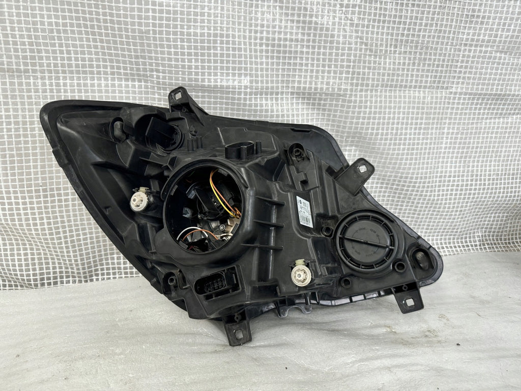 Frontscheinwerfer Mercedes-Benz Sprinter A9068202361 Links Headlight