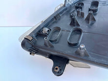 Laden Sie das Bild in den Galerie-Viewer, Frontscheinwerfer Mercedes-Benz Slk Ein Stück (Rechts oder Links) Headlight