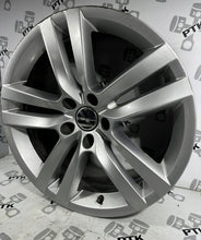 Load image into Gallery viewer, 1x Alufelge 18 Zoll 8.0&quot; 5x112 41ET 3C8601025P VW Passat B7 Rim Wheel