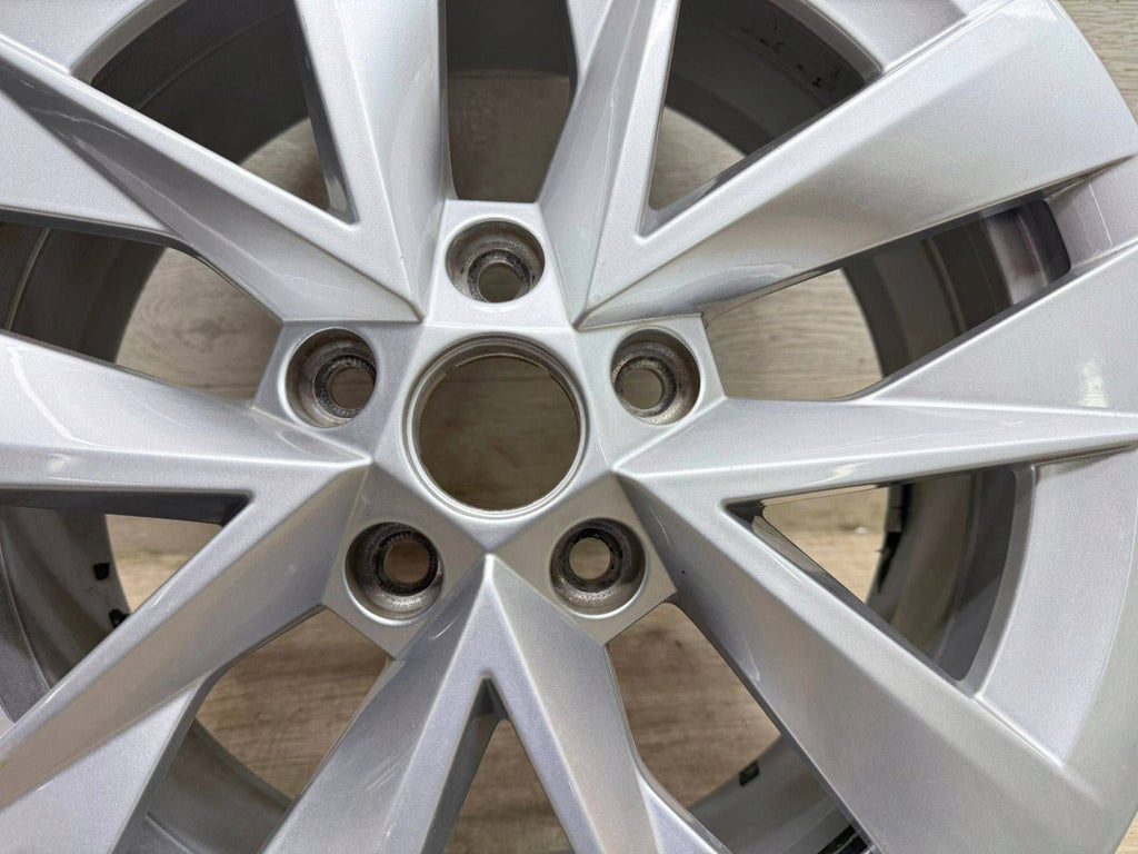 1x Alufelge 17 Zoll 5x112 5E3601025 Skoda Octavia Rim Wheel FEL4416644777vw