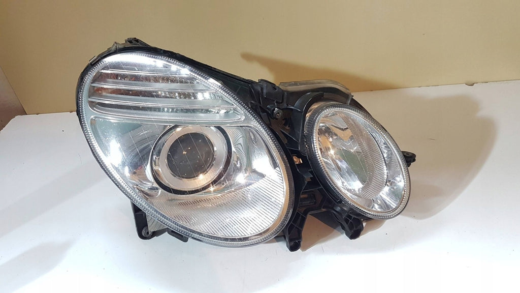 Frontscheinwerfer Mercedes-Benz W211 Rechts Scheinwerfer Headlight SCH2622288915zn