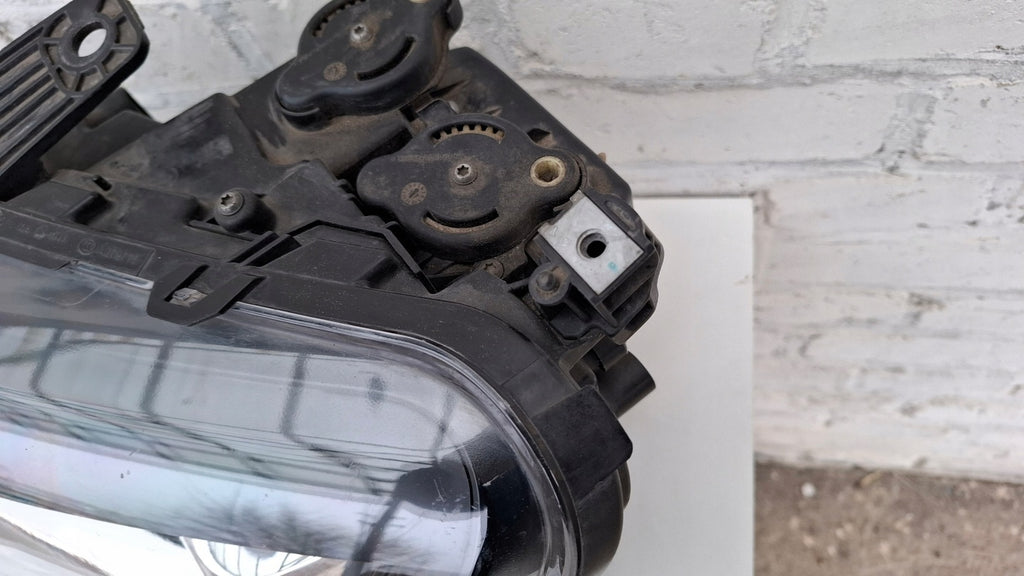 Frontscheinwerfer VW Amarok 2H3941031 Links Scheinwerfer Headlight SCH8492275896ky