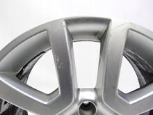 Load image into Gallery viewer, 1x Alufelge 17 Zoll 7.0" 5x112 45ET Glanz Silber 5L0601025H Skoda Yeti Rim Wheel FEL6455156318cl
