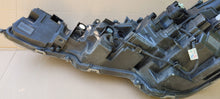 Load image into Gallery viewer, Frontscheinwerfer Toyota Corolla 81110-02S70 Rechts Scheinwerfer Headlight SCH5634917170ec