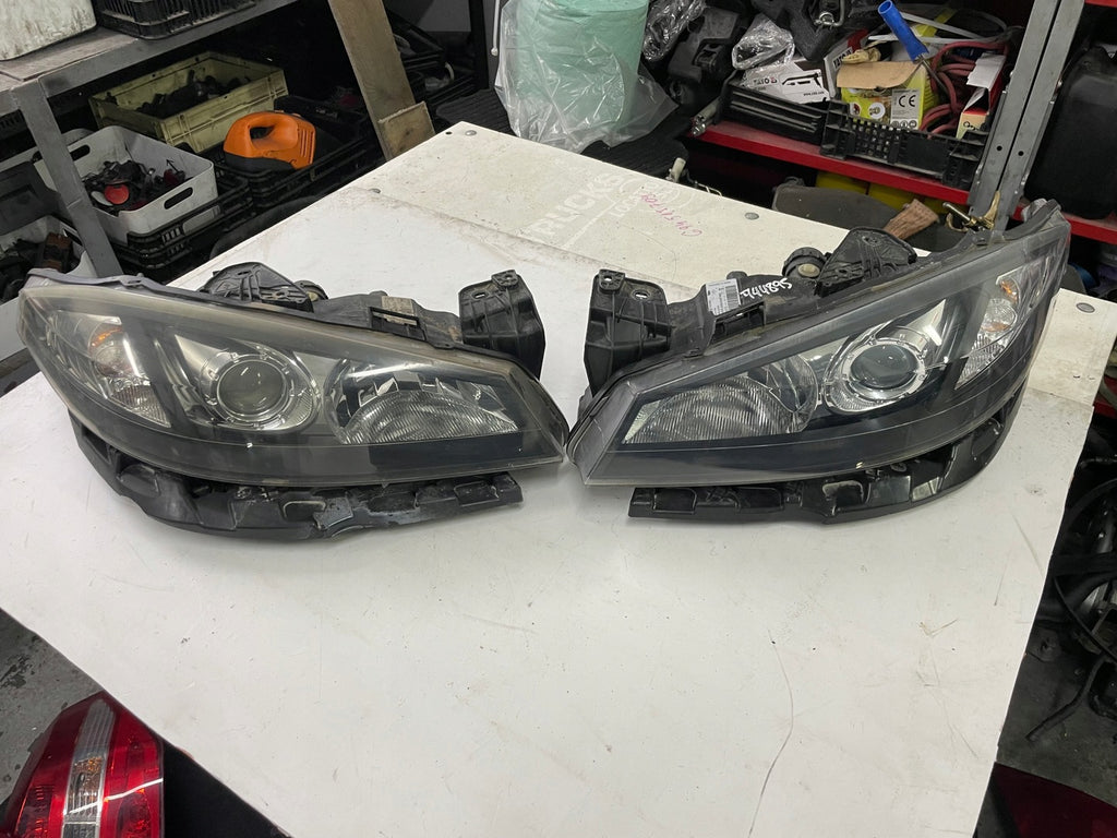 Frontscheinwerfer Renault Laguna II 8200354743 Xenon Rechts oder Links