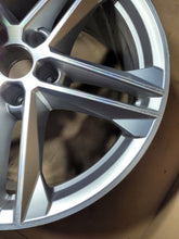 Laden Sie das Bild in den Galerie-Viewer, 1x Alufelge 19 Zoll 8.0" 5x112 39ET Glanz Silber 80A601025 Audi Q5 Rim Wheel FEL5725152395ef
