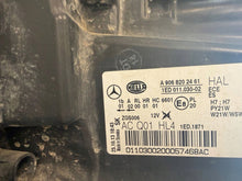 Laden Sie das Bild in den Galerie-Viewer, Frontscheinwerfer Mercedes-Benz Sprinter A9068202461 Rechts Headlight SCH6242833405qs