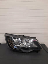 Load image into Gallery viewer, Frontscheinwerfer Skoda Superb Rechts Scheinwerfer Headlight