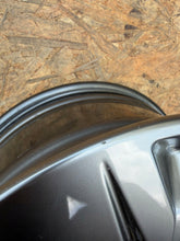 Laden Sie das Bild in den Galerie-Viewer, 1x Alufelge 17 Zoll 7.5" 5x112 43ET 6898036 BMW 1 Rim Wheel FEL3723641032ph