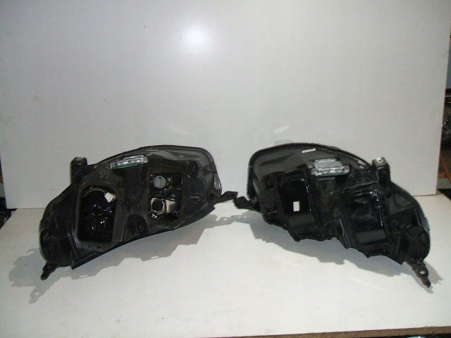 Frontscheinwerfer Opel Zafira Vivaro 983283768000 Xenon Rechts oder Links