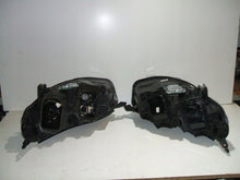 Laden Sie das Bild in den Galerie-Viewer, Frontscheinwerfer Opel Zafira Vivaro 983283768000 Xenon Rechts oder Links