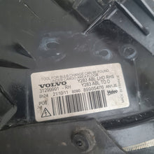 Load image into Gallery viewer, Frontscheinwerfer Volvo S60 II V60 I 31299991 Xenon Rechts Headlight SCH9094688827zr