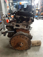 Load image into Gallery viewer, Motor Audi Skoda VW A4 B8 CAG 2.0 TDI 98TKm 2007 Diesel Engine Unkomplett