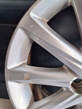 Load image into Gallery viewer, 1x Alufelge 16 Zoll 6.0" 5x114.3 45ET Glanz Silber Toyota I Rim Wheel FEL1865927048zk
