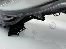 Load image into Gallery viewer, Frontscheinwerfer Toyota Yaris LED Links Scheinwerfer Headlight SCH6163946962dg