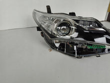 Load image into Gallery viewer, Frontscheinwerfer Toyota Auris 81110-02E20 LED Rechts Scheinwerfer Headlight