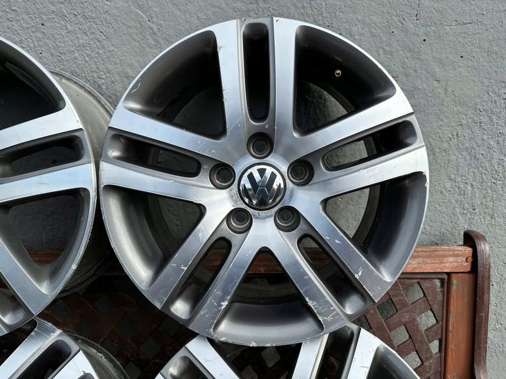4x Alufelge 16 Zoll 6.5" 5x112 50ET Glanz Graphit 1K0601025BM Mg Golf V I FEL5040788584eg