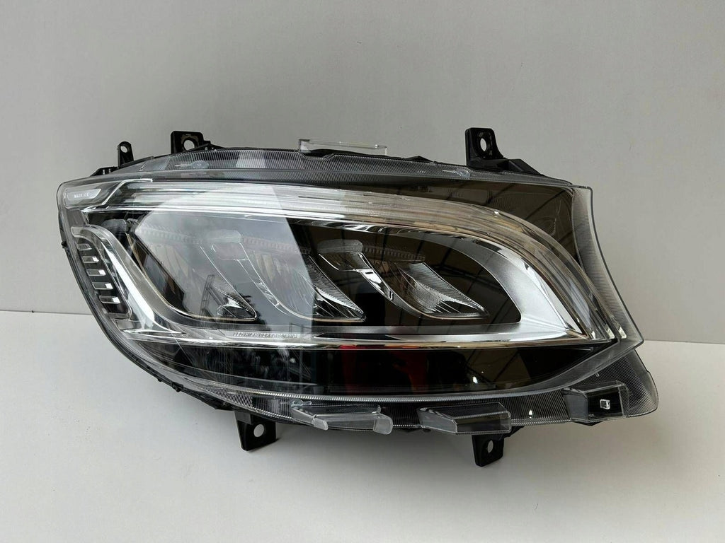 Frontscheinwerfer Mercedes-Benz Sprinter A9109067200 Rechts Headlight SCH7077757055gb