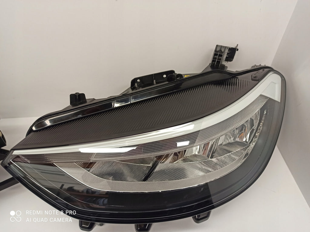 Frontscheinwerfer VW 10B941006A Ein Stück (Rechts oder Links) Headlight SCH6969941914tv