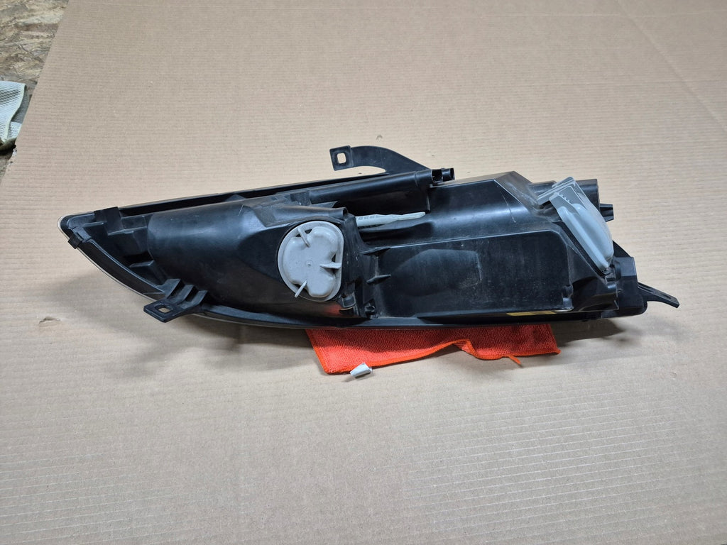 Frontscheinwerfer Mitsubishi Colt VI I 8301B367 FALSE Scheinwerfer Headlight SCH5822181327zi