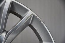 Load image into Gallery viewer, 1x Alufelge 17 Zoll 7.0" 5x110 39ET Glanz Silber 13276735 Opel Astra H Zafira FEL4878502374jv