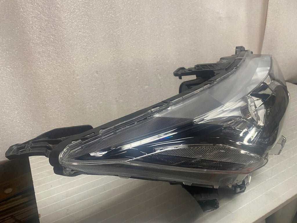 Frontscheinwerfer Mitsubishi Eclipse Cross I W3153 LED Rechts oder Links