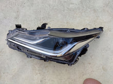 Laden Sie das Bild in den Galerie-Viewer, Frontscheinwerfer Toyota Corolla 81150-02T51-00 LED Links Scheinwerfer Headlight SCH2522725980uk