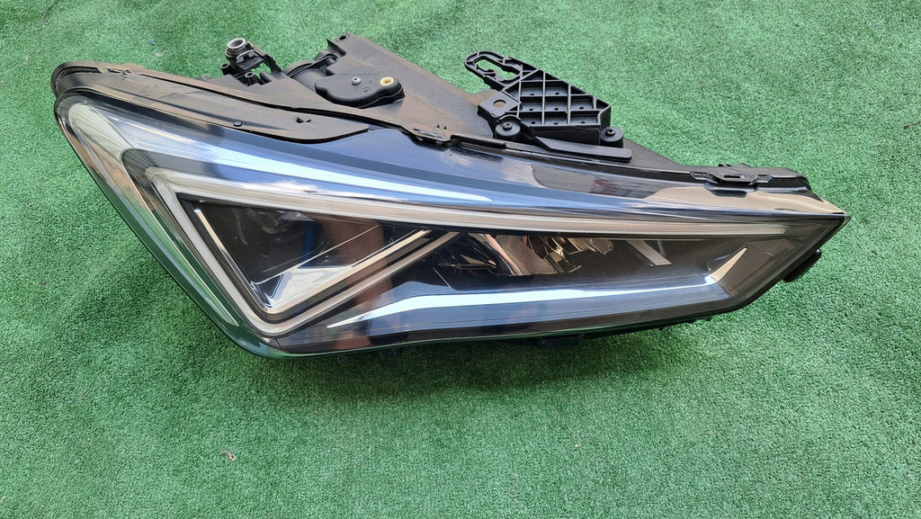 Frontscheinwerfer Seat Tarraco 5FK941008A Rechts Scheinwerfer Headlight