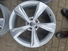 Laden Sie das Bild in den Galerie-Viewer, 4x Alufelge 19 Zoll 7.0" 5x112 34ET Glanz Silber 80A601025K Audi Rim Wheel FEL8646284120yi