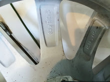 Laden Sie das Bild in den Galerie-Viewer, 1x Alufelge 18 Zoll 8.0" 5x120 30ET Matt Silber 6794688 BMW Rim Wheel FEL9437783615yl