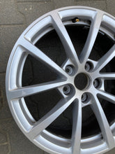 Load image into Gallery viewer, 1x Alufelge 17 Zoll 7.5&quot; 5x112 4K0601025 Audi A6 Rim Wheel