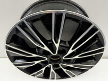 Laden Sie das Bild in den Galerie-Viewer, 1x Alufelge 17 Zoll 6.5" 5x120 60ET 7T0601025D VW Multivan T7 Rim Wheel FEL8429636074rx