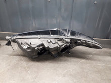 Load image into Gallery viewer, Frontscheinwerfer Ford Mondeo Rechts Scheinwerfer Headlight SCH1976741474vq