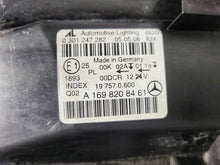 Laden Sie das Bild in den Galerie-Viewer, Frontscheinwerfer Mercedes-Benz W245 A1698208461 Xenon Rechts Headlight SCH6376800211oq