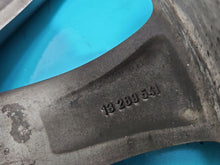 Laden Sie das Bild in den Galerie-Viewer, 1x Alufelge 17 Zoll 7.0" 5x110 35ET 13269541 Opel Meriva B Rim Wheel FEL5376673785dy