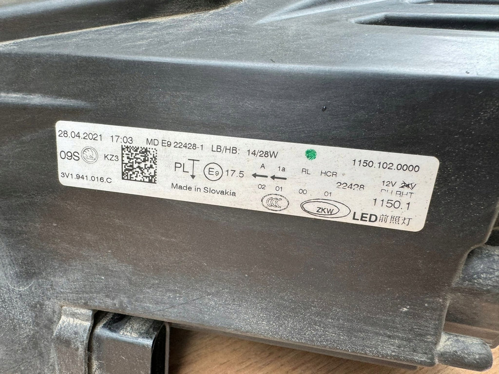 Frontscheinwerfer Skoda Superb III 3V1941016C LED Rechts Scheinwerfer Headlight