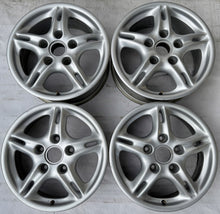 Laden Sie das Bild in den Galerie-Viewer, 4x Alufelge 16 Zoll 7.0&quot; 5x130 40ET Glanz Silber 99636211400 Porsche Boxster 986
