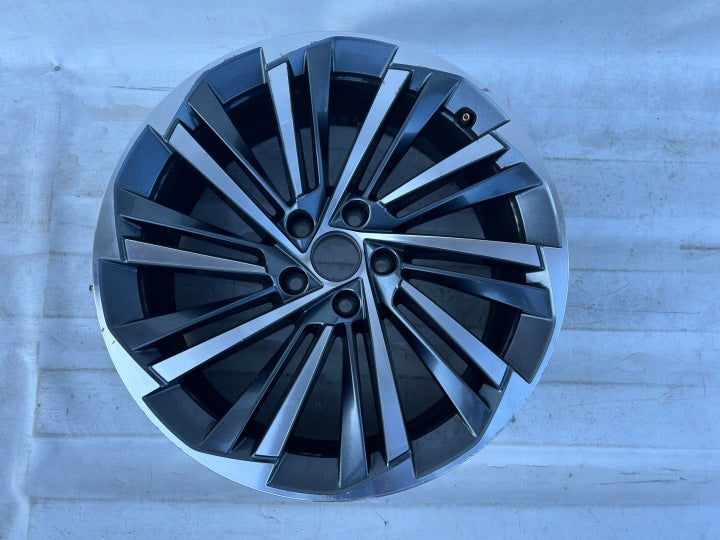 1x Alufelge 19 Zoll 8.0" 5x112 44ET 3P0601025 Skoda Superb I Rim Wheel FEL3640746474wq