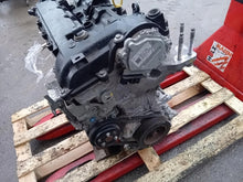 Laden Sie das Bild in den Galerie-Viewer, Motor Mazda III PE40 2.0 Benzin Engine Unkomplett MOT9144709531ex