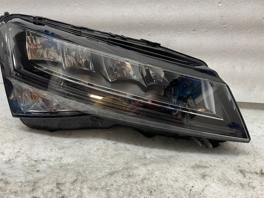 Frontscheinwerfer Skoda Superb 941016C Full LED Rechts Scheinwerfer Headlight SCH3036440441nm