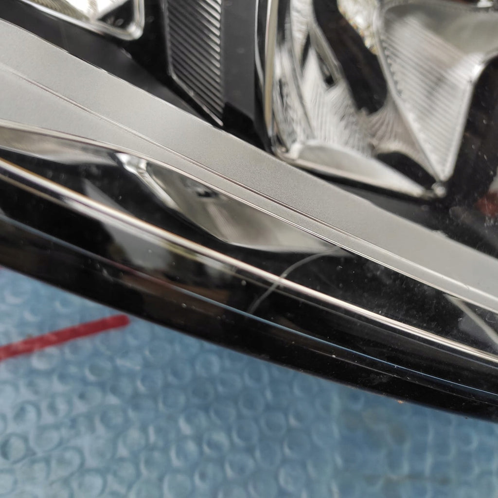 Frontscheinwerfer Audi A1 82A941004 Rechts Scheinwerfer Headlight