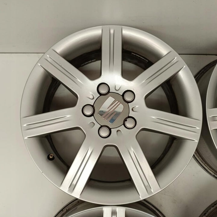 4x Alufelge 16 Zoll 6.5" 5x112 50ET Glanz Silber 5P0601025 Seat Toledo I FEL7574504620er