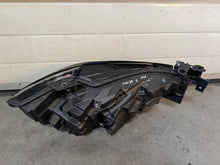 Laden Sie das Bild in den Galerie-Viewer, Frontscheinwerfer Mazda 6 GRF5-51040 LED Links Scheinwerfer Headlight SCH2608714723ii