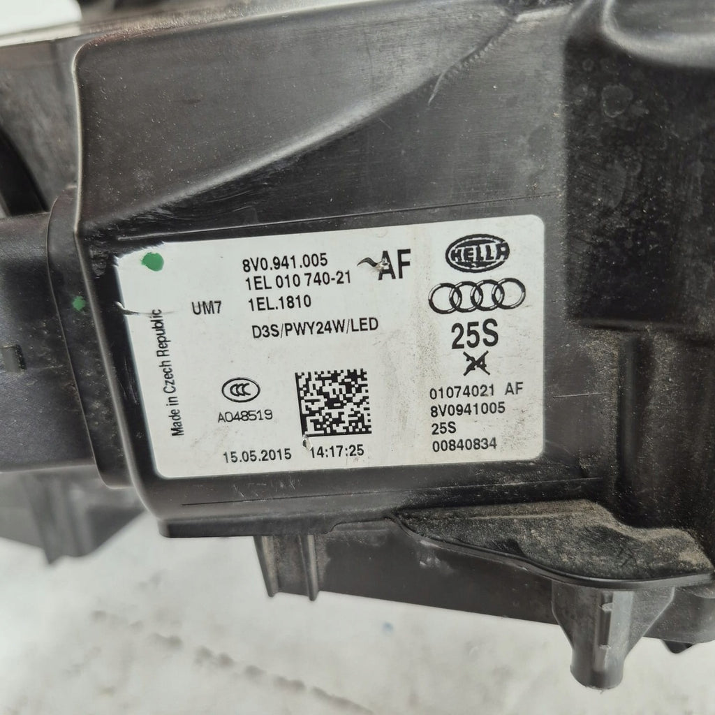 Frontscheinwerfer Audi A3 8V0941005 Xenon Ein Stück (Rechts oder Links)